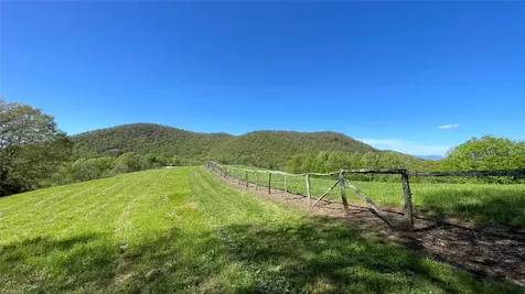 973 Sitting Rock Trail Cullowhee NC 28723