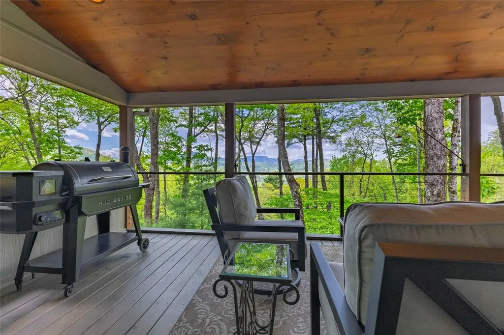 264 Jocassee Trail Sapphire NC 28774