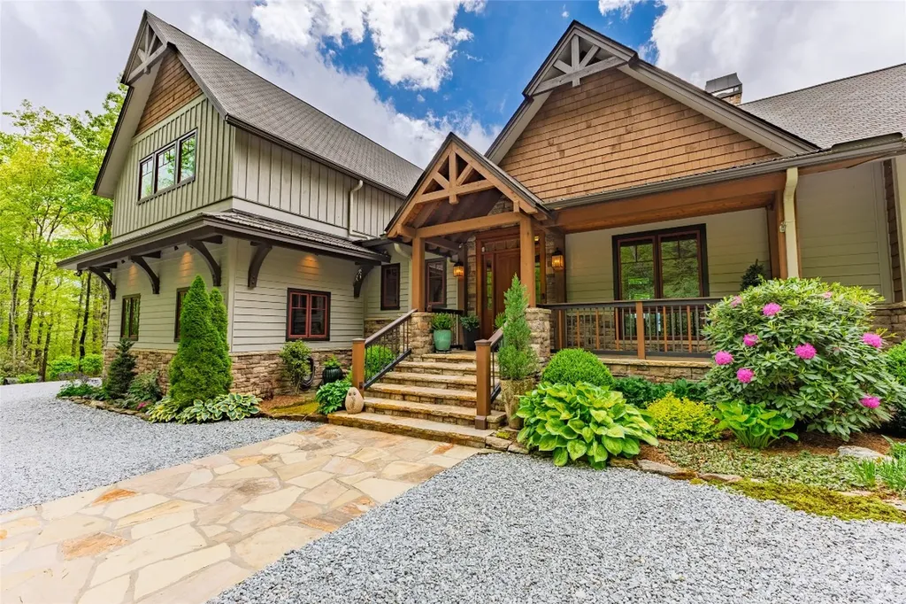 264 Jocassee Trail Sapphire NC 28774