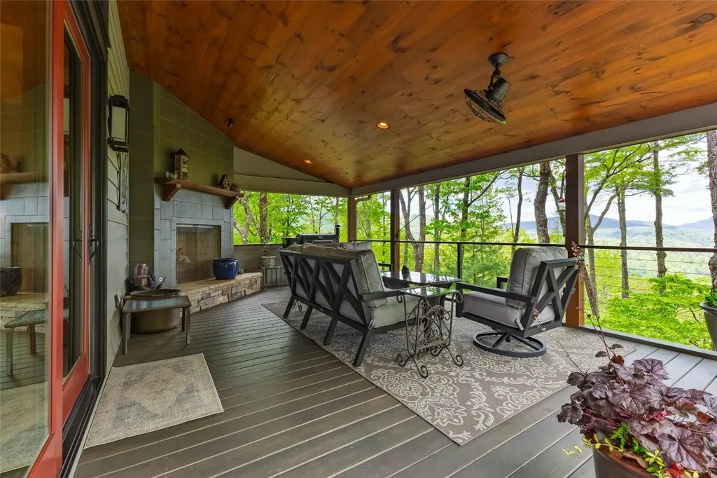 264 Jocassee Trail Sapphire NC 28774