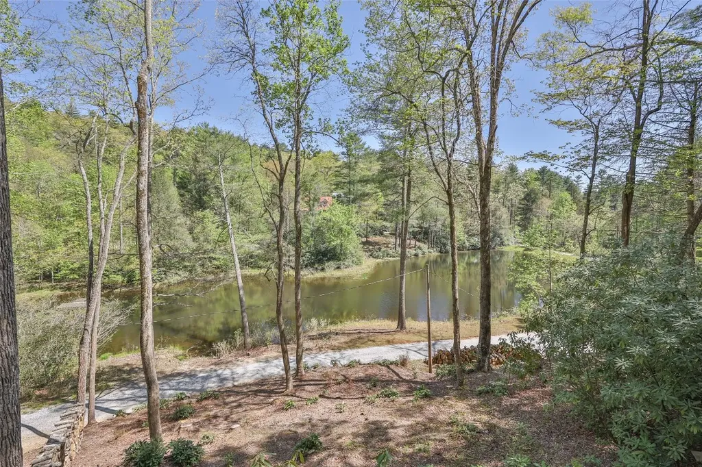 127 Short Road Cashiers NC 28717