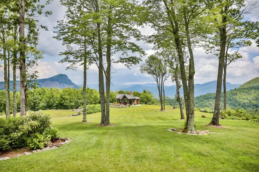 581 Sagee Woods Drive Highlands NC 28741