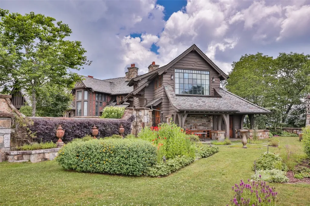 581 Sagee Woods Drive Highlands NC 28741