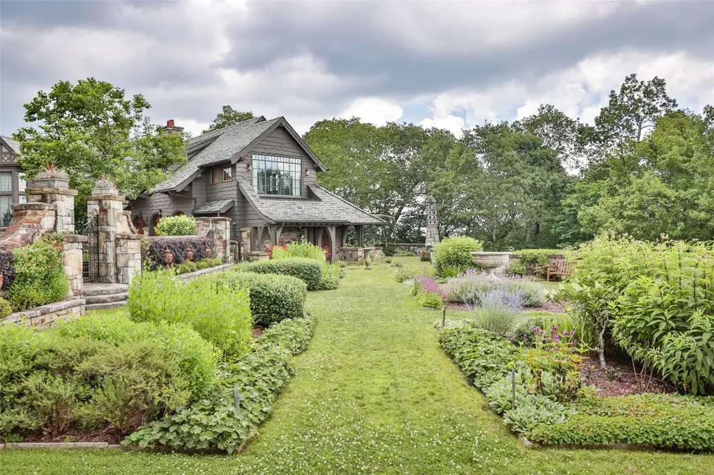 581 Sagee Woods Drive Highlands NC 28741