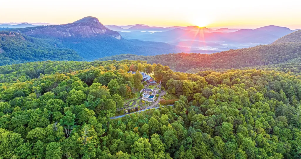 581 Sagee Woods Drive Highlands NC 28741