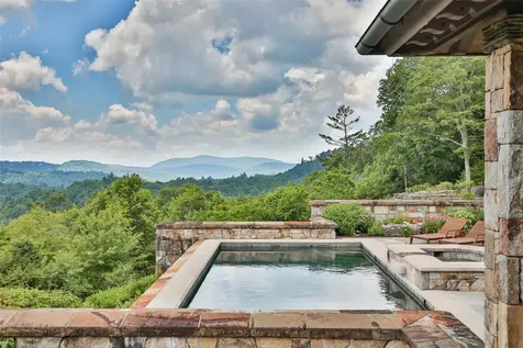 581 Sagee Woods Drive Highlands NC 28741