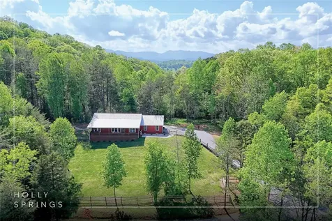 202 Wild Pear Lane Franklin NC 28734