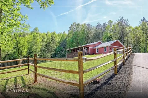 202 Wild Pear Lane Franklin NC 28734