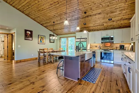 202 Wild Pear Lane Franklin NC 28734