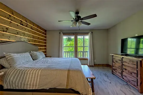 202 Wild Pear Lane Franklin NC 28734