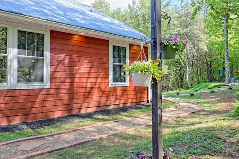 202 Wild Pear Lane Franklin NC 28734