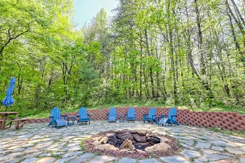 202 Wild Pear Lane Franklin NC 28734