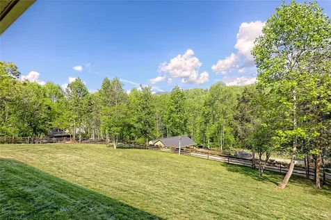 202 Wild Pear Lane Franklin NC 28734