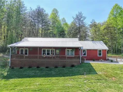 202 Wild Pear Lane Franklin NC 28734