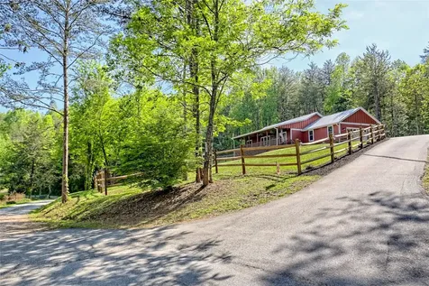 202 Wild Pear Lane Franklin NC 28734