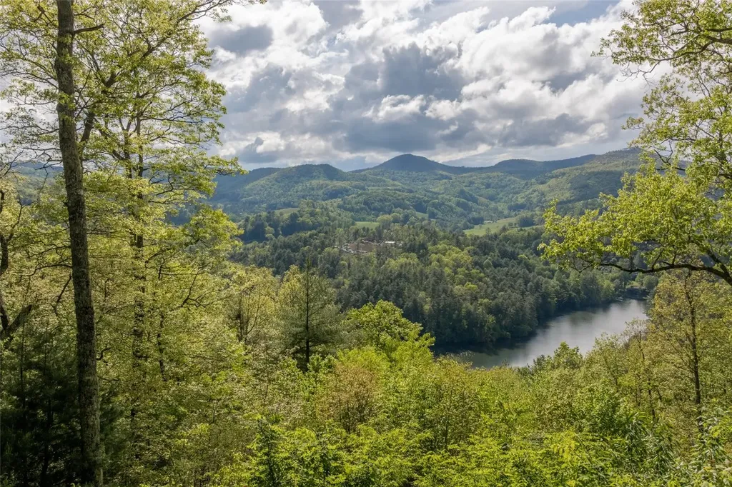 723 Shepherds Gap Road Cullowhee NC 28723