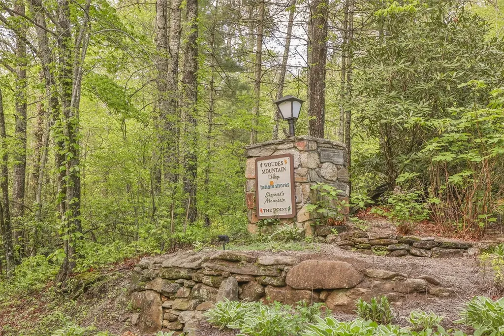 723 Shepherds Gap Road Cullowhee NC 28723