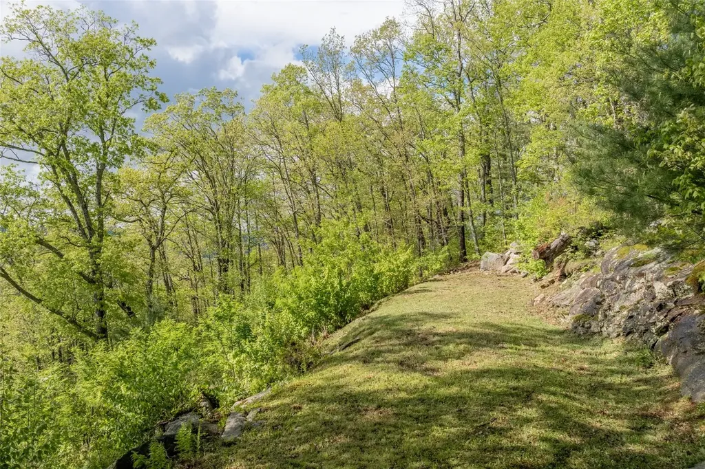 723 Shepherds Gap Road Cullowhee NC 28723