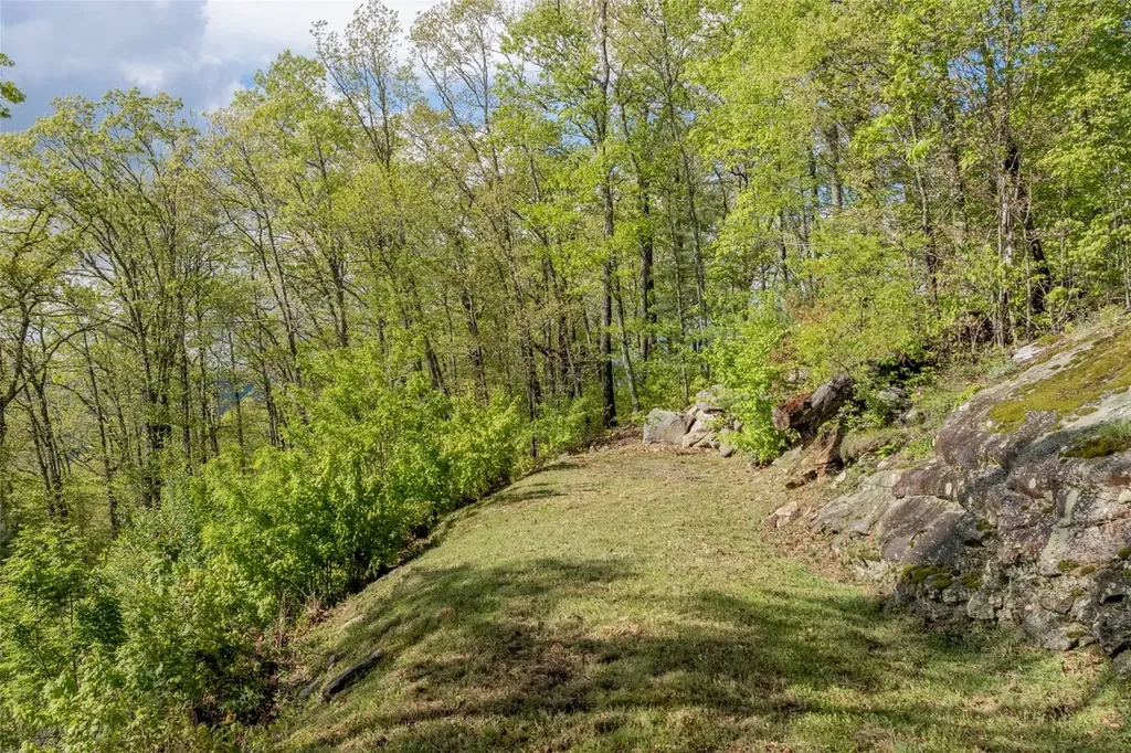 723 Shepherds Gap Road Cullowhee NC 28723