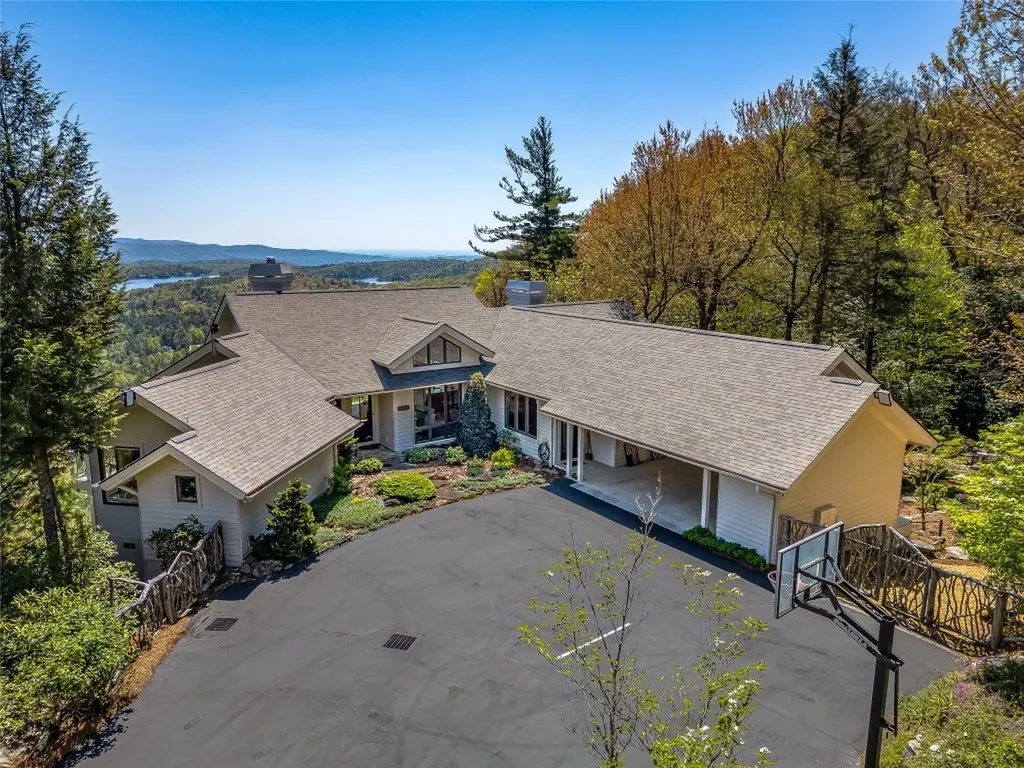 199 Mills Creek Point Road Lake Toxaway NC 28747