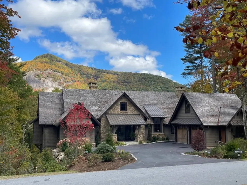 59 Runner Oak Lane Cashiers NC 28717