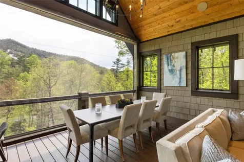 59 Runner Oak Lane Cashiers NC 28717
