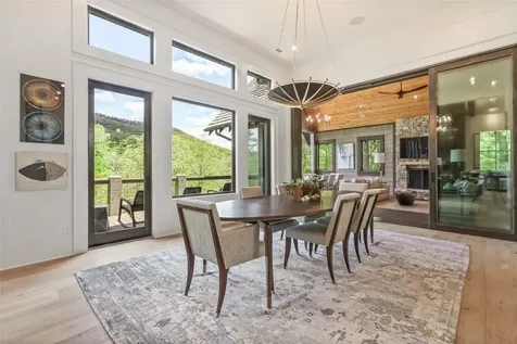 59 Runner Oak Lane Cashiers NC 28717
