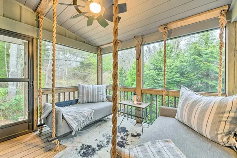 523 Laurel Street Highlands NC 28741