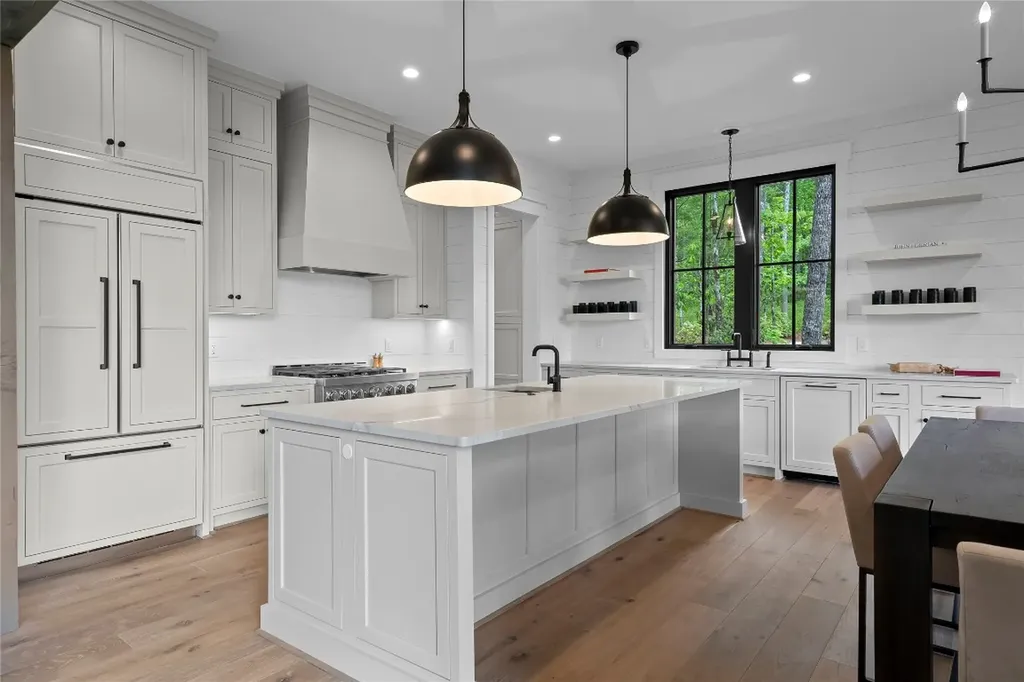 CT-20 Silver Run Road Cashiers NC 28717