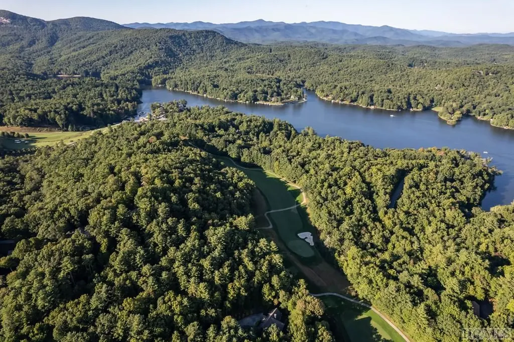 J 29 Cherokee Trace Lake Toxaway NC 28747