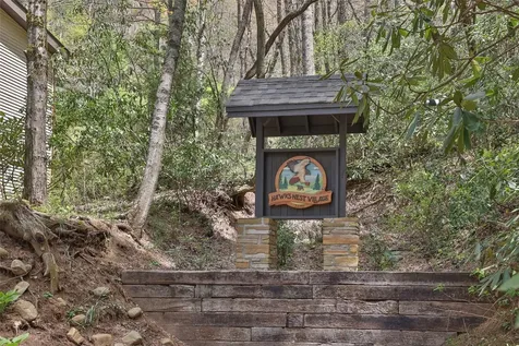 165 Hawks Nest Lane Highlands NC 28741