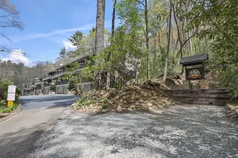 165 Hawks Nest Lane Highlands NC 28741
