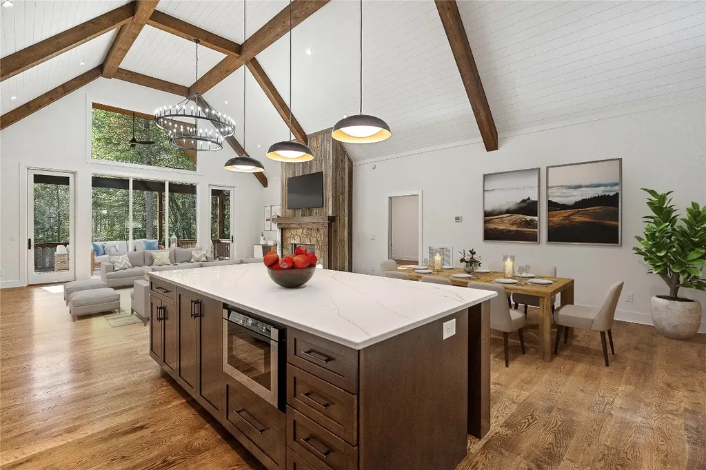 2147 Pilot Knob Road Glenville NC 28736