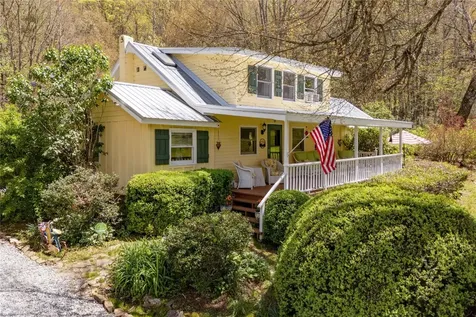 327 Lakeside Circle Drive Glenville NC 28736