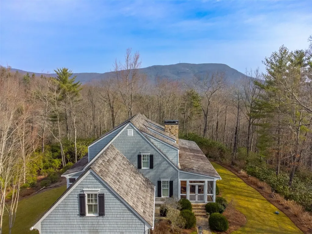 185 Little Cottage Way Sapphire NC 28774