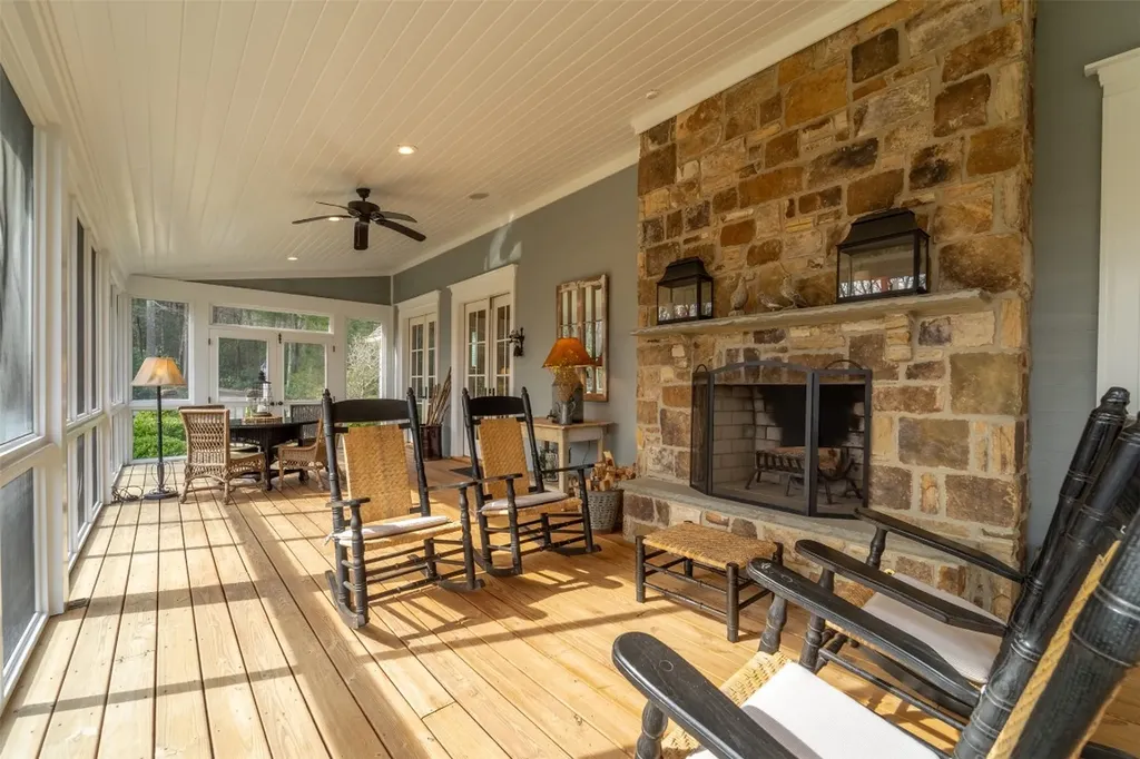 185 Little Cottage Way Sapphire NC 28774