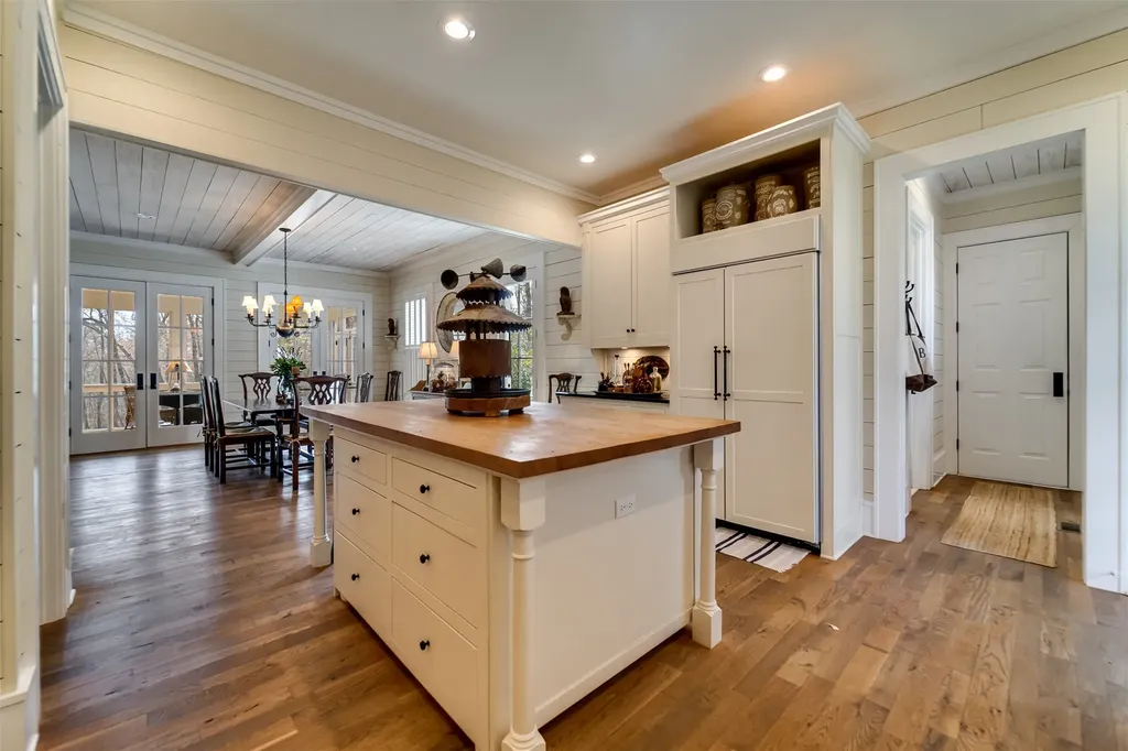 185 Little Cottage Way Sapphire NC 28774