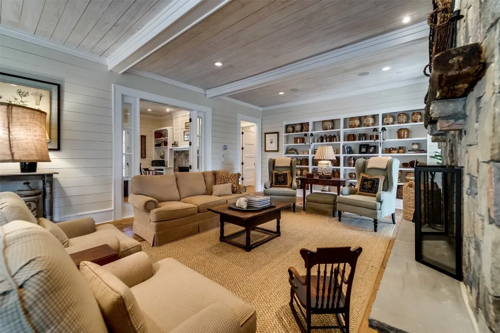 185 Little Cottage Way Sapphire NC 28774