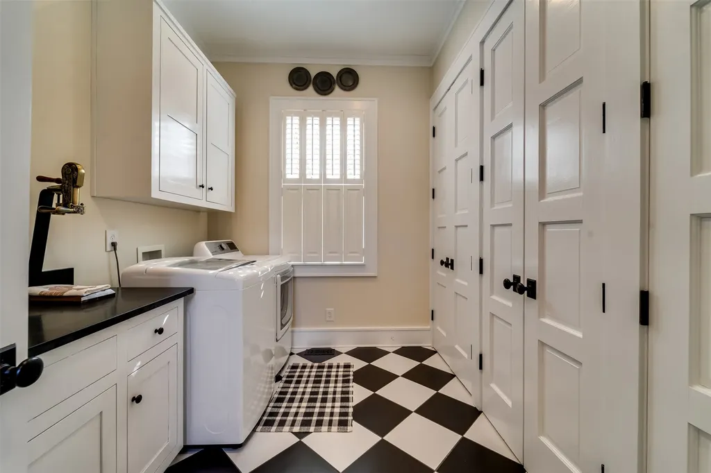 185 Little Cottage Way Sapphire NC 28774