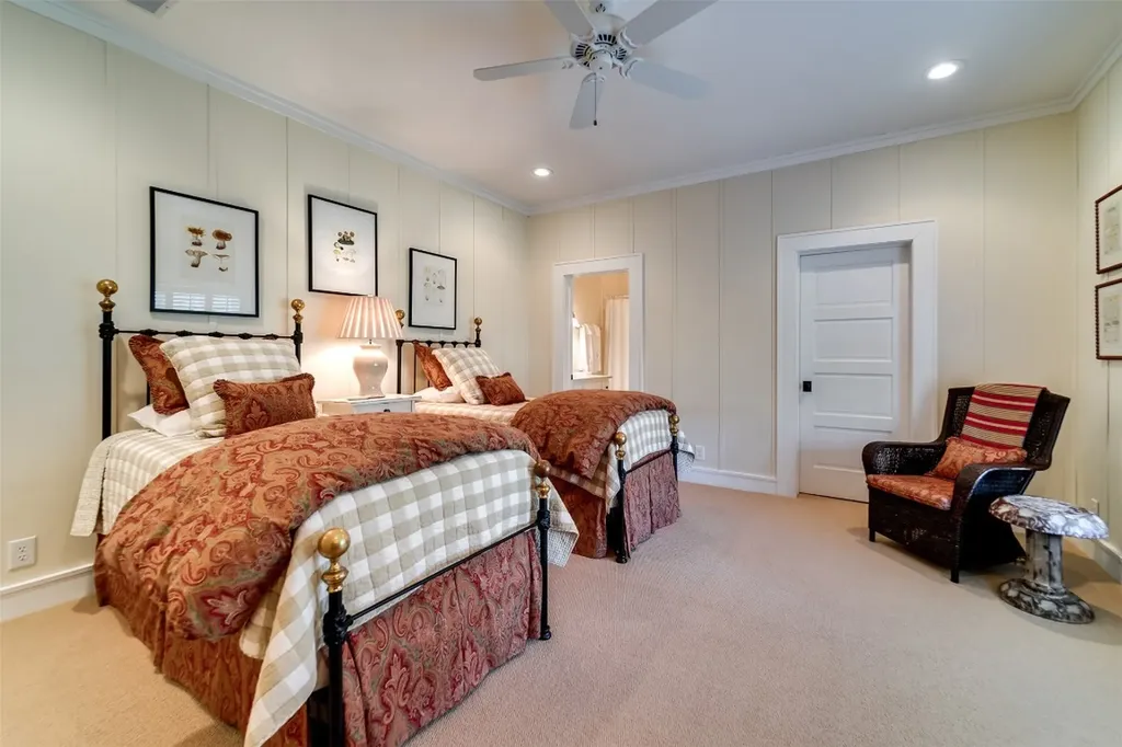 185 Little Cottage Way Sapphire NC 28774