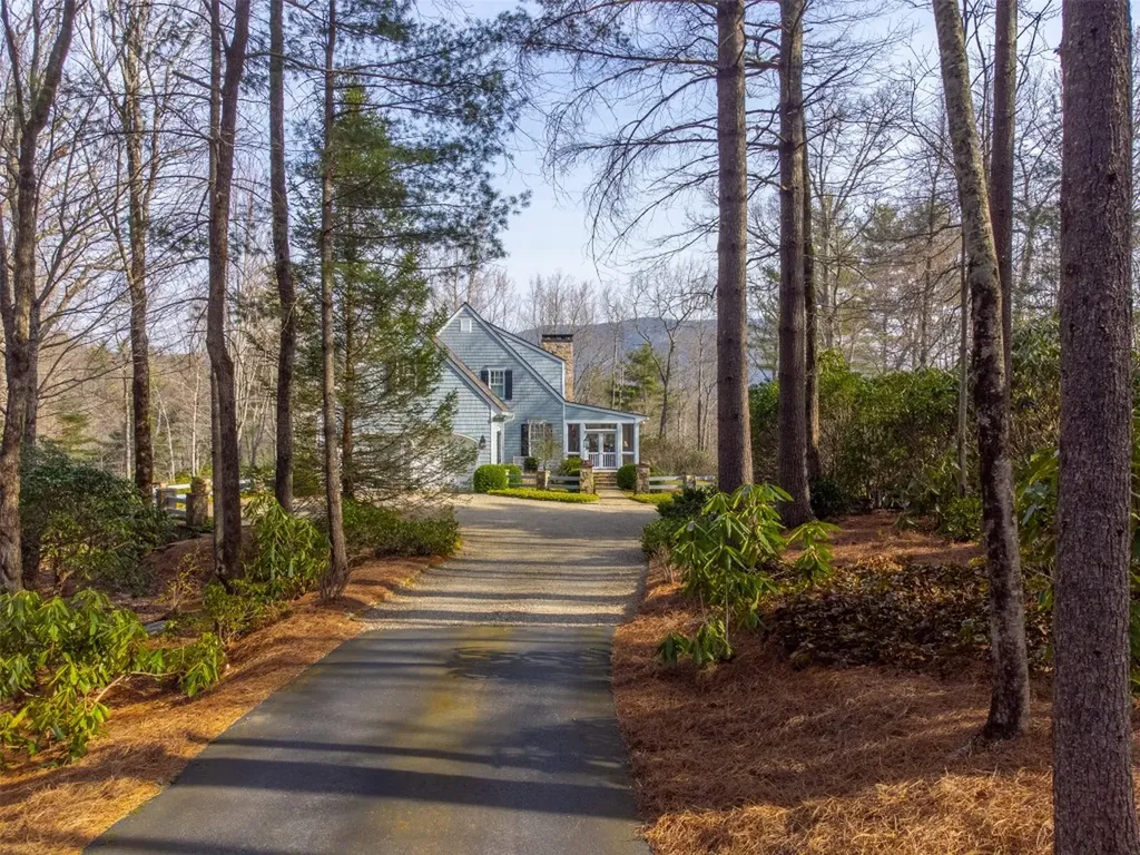 185 Little Cottage Way Sapphire NC 28774