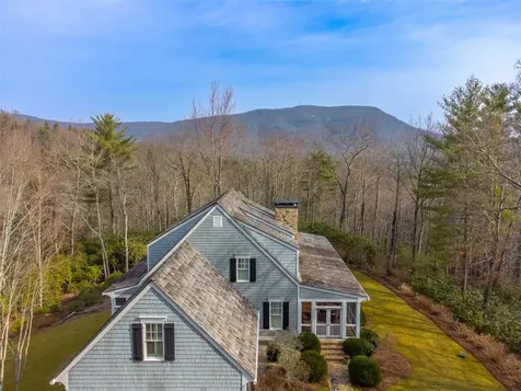 185 Little Cottage Way Sapphire NC 28774