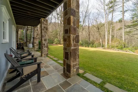 185 Little Cottage Way Sapphire NC 28774