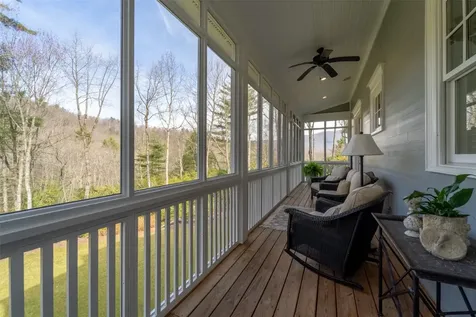 185 Little Cottage Way Sapphire NC 28774