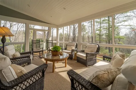 185 Little Cottage Way Sapphire NC 28774