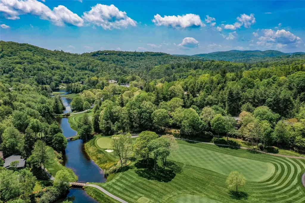 23 Dogwood Court Highlands NC 28741