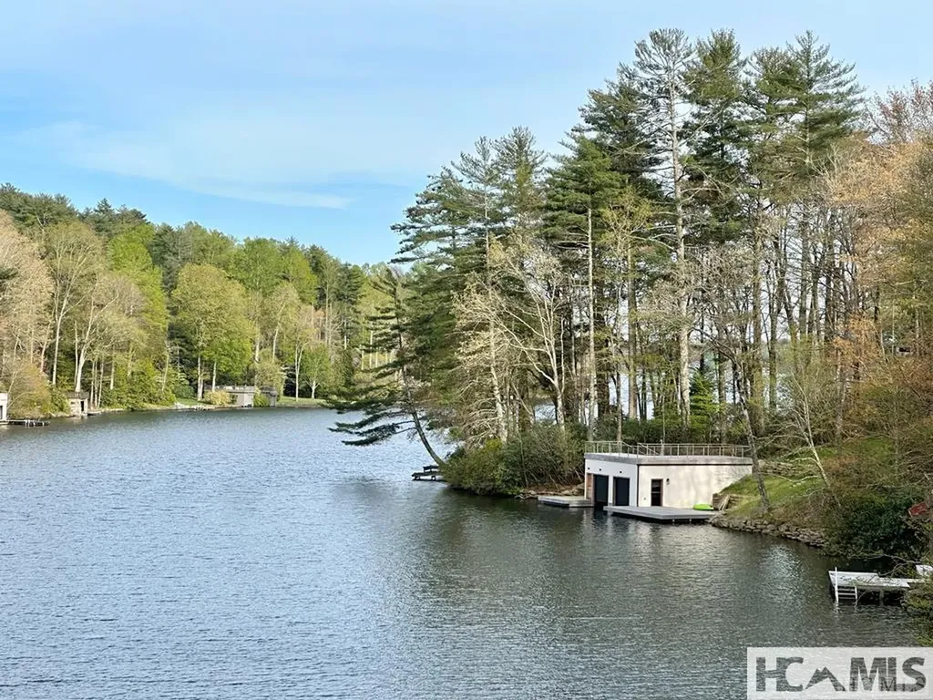 L83 North Club Boulevard Lake Toxaway NC 28747