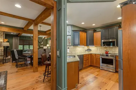 18 Village Walk Highlands NC 28741