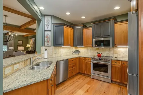 18 Village Walk Highlands NC 28741