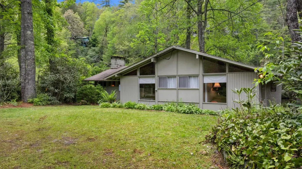 1145 Franklin Road Highlands NC 28741